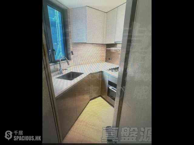 Wong Chuk Hang - The Southside Phase 1 Southland Tower 1A 01