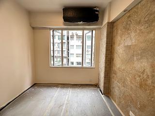 Happy Valley - Evone Court 02