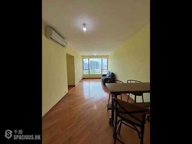 Tung Chung - Coastal Skyline Phase 1 Block 6 03