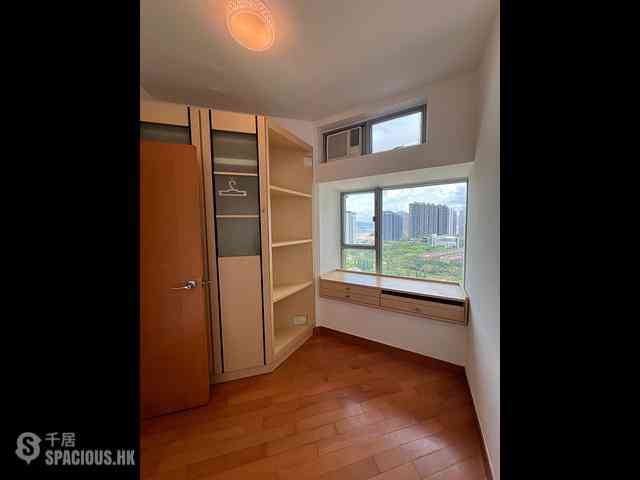 Tung Chung - Coastal Skyline Phase 1 Block 6 06