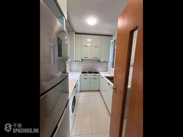 Tung Chung - Coastal Skyline Phase 1 Block 6 07