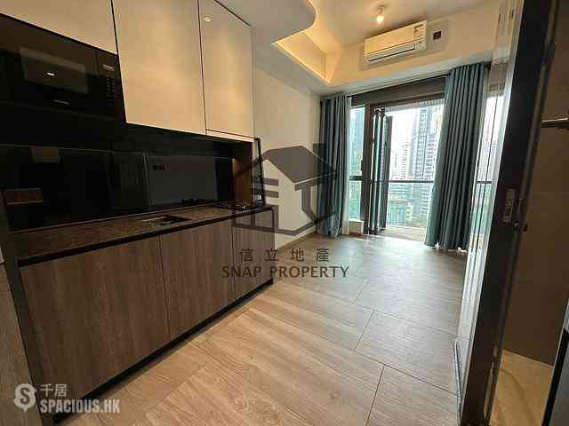 Sai Ying Pun - Two・Artlane 01