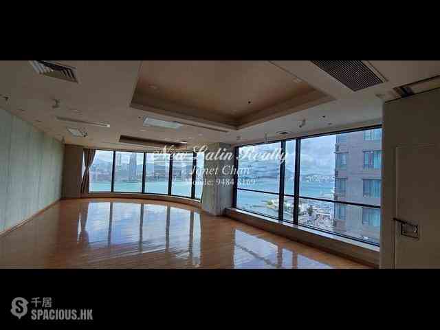 Wan Chai - The Sun's Group Centre 03