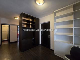 Mid Levels Central - Maxluck Court 03