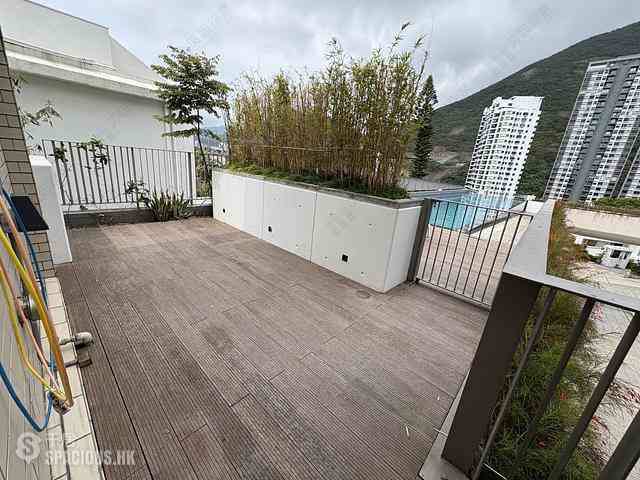 Repulse Bay - South Bay Hall 05