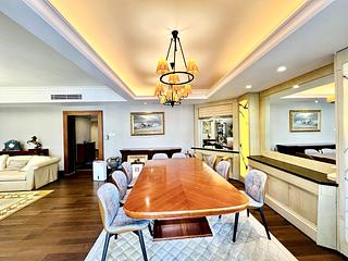Mid Levels Central - Tregunter Block 2 03