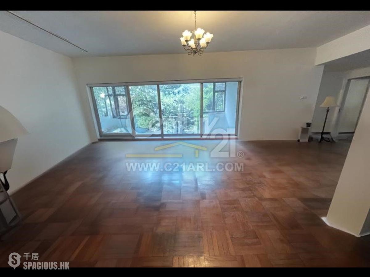 Causeway Bay - Fontana Gardens 01