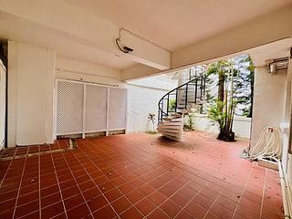 Chung Hom Kok - Casa Del Sol 11
