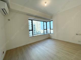 Mid Levels Central - Hillsborough Court Block 4 02