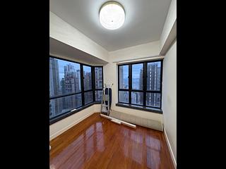Mid Levels Central - Vantage Park Block 1 07