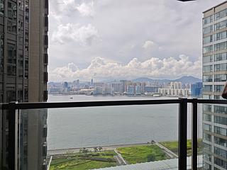 Fortress Hill - Harbour Glory 02