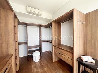 Repulse Bay - Overbays 07