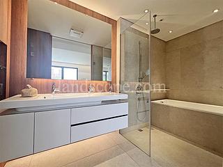 Repulse Bay - Overbays 12