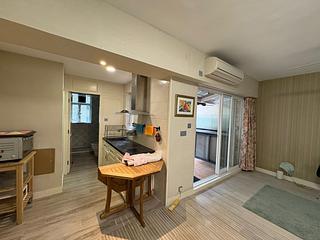 Mid Levels Central - Carlos Court 03