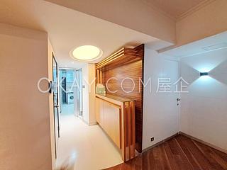 Mid Levels Central - Carlos Court 03