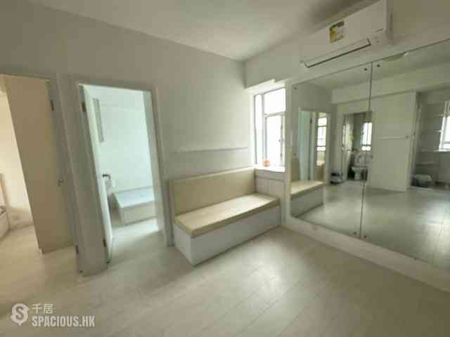 Shek Tong Tsui - Kam Wa Building 01