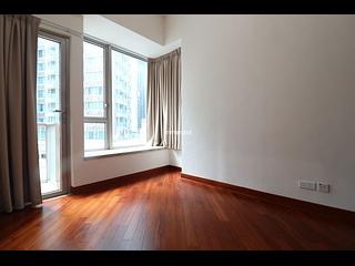 Wan Chai - The Avenue Phase 1 03