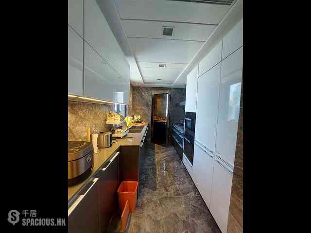 North Point - Victoria Harbour Phase 1B Tower 1 07