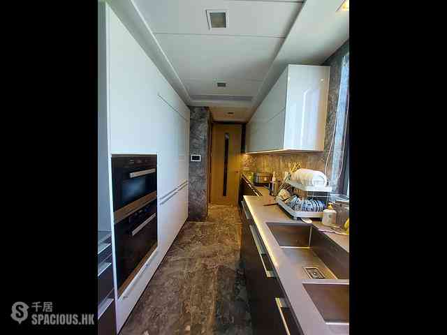 North Point - Victoria Harbour Phase 1B Tower 1 08