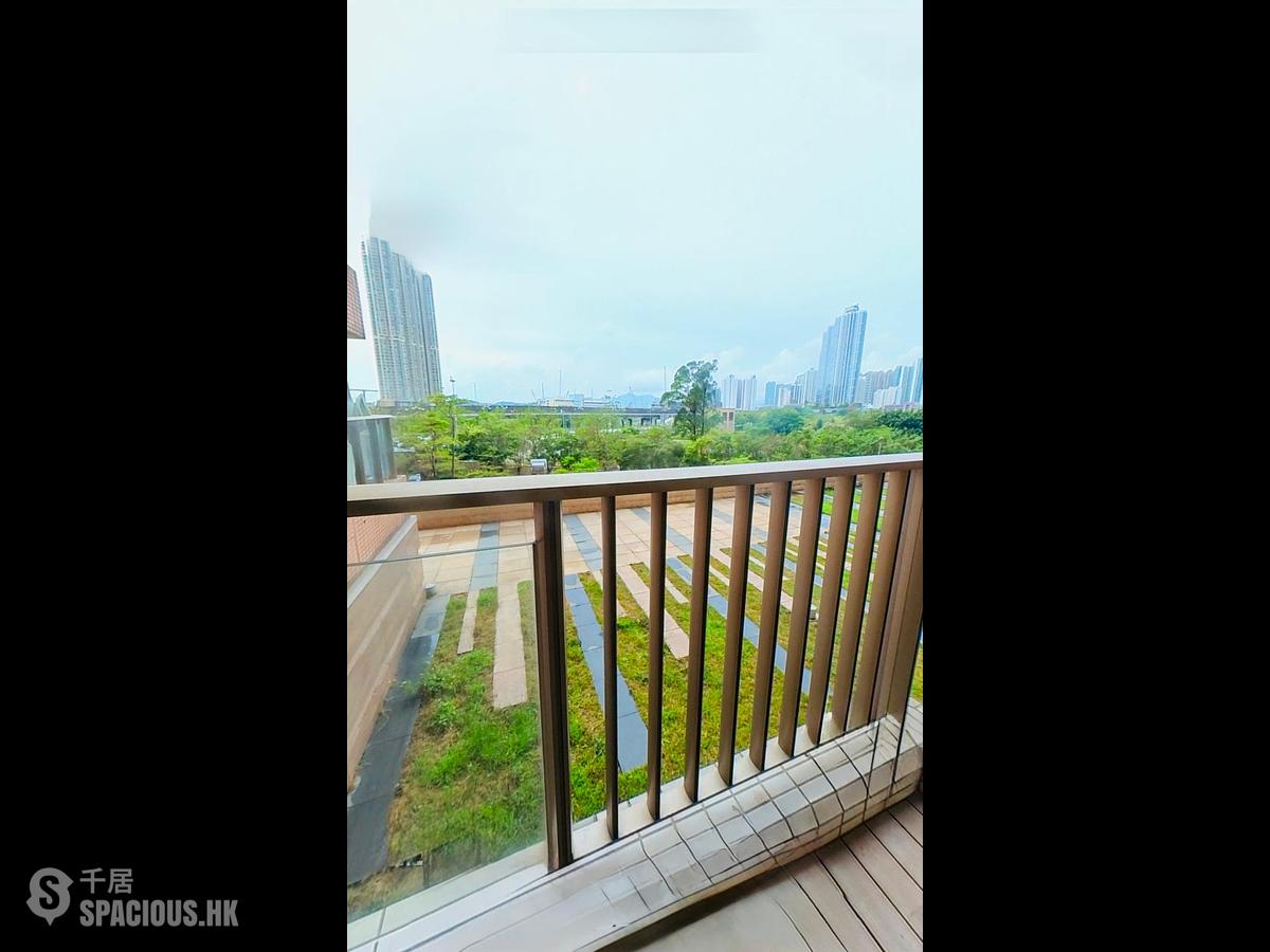 Tai Kok Tsui - Harbour Green Tower 3 01