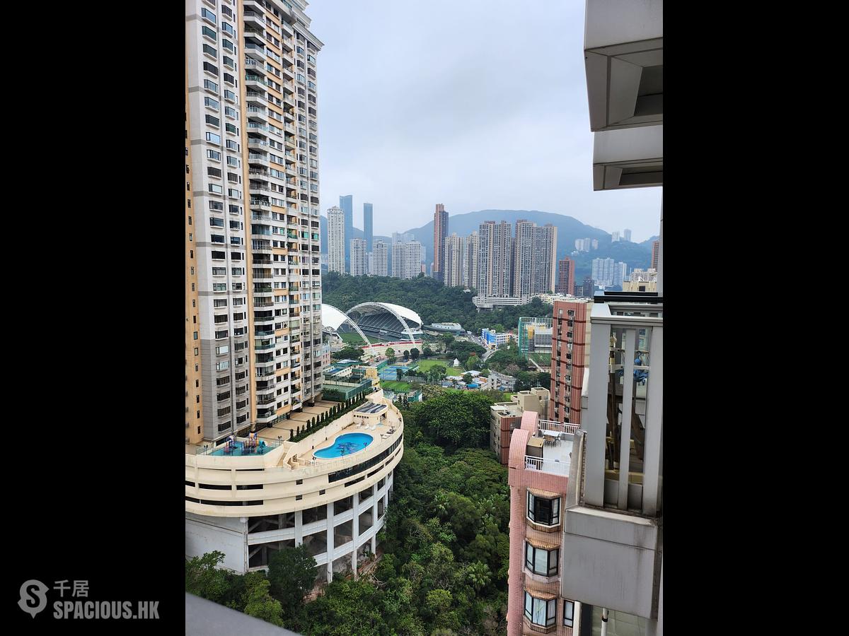 Tai Hang - Warrenwoods 01