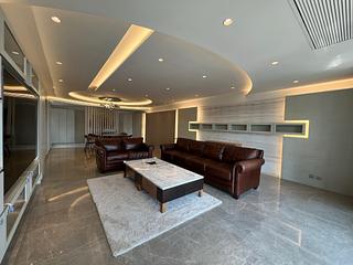 Mid Levels Central - Clovelly Court Block 1 05