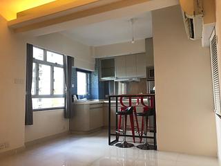 Causeway Bay - Lockhart House Block A 07