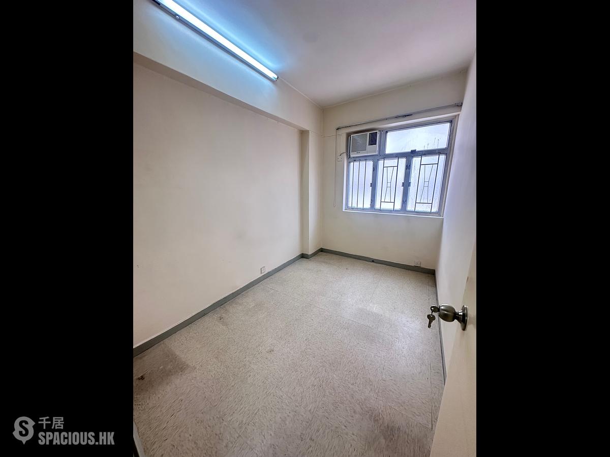 Kennedy Town - Mau Wah Mansion 01