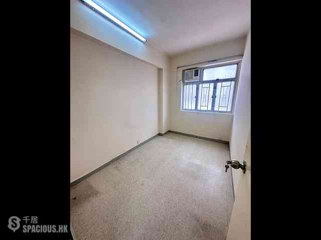 Kennedy Town - Mau Wah Mansion 01