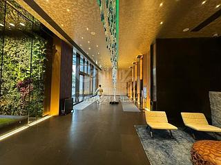 Wan Chai - The Gloucester 10