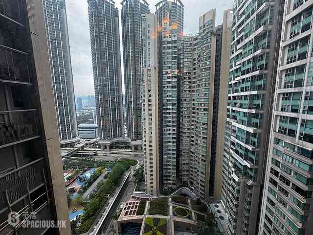 West Kowloon - The Waterfront Phase 1 Block 1 03