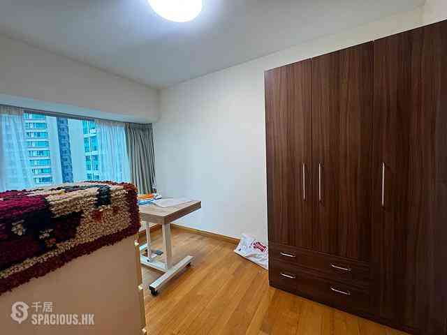 West Kowloon - The Waterfront Phase 1 Block 1 04