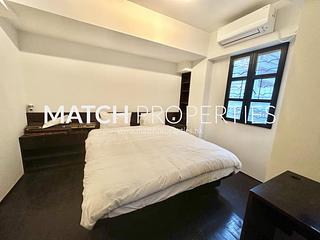 Central - 10, Gage Street 12