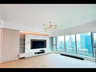 Mid Levels Central - Regence Royale 02