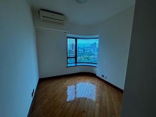 Yau Ma Tei - King'S Park Villa Block 7 02