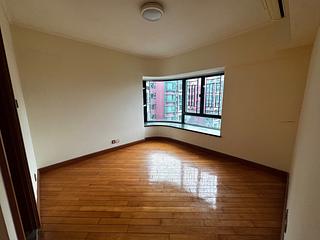 Yau Ma Tei - King'S Park Villa Block 7 05