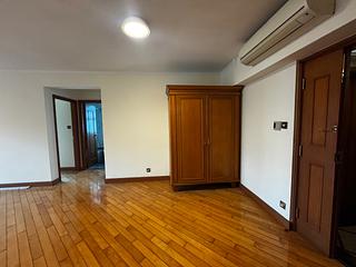 Yau Ma Tei - King'S Park Villa Block 7 09