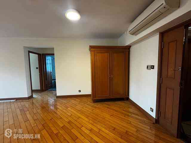 Yau Ma Tei - King'S Park Villa Block 7 09