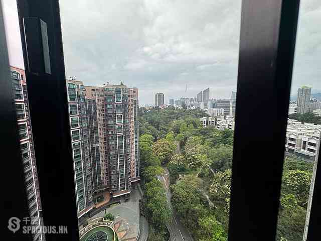 Yau Ma Tei - King'S Park Villa Block 7 11