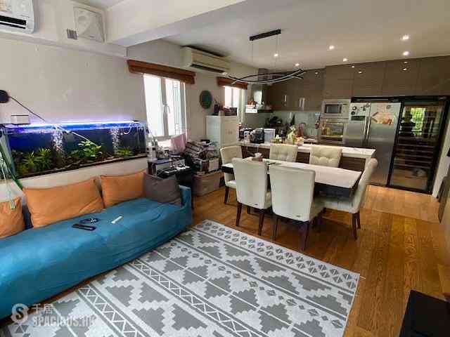 Kennedy Town - Lungga Mansion 01
