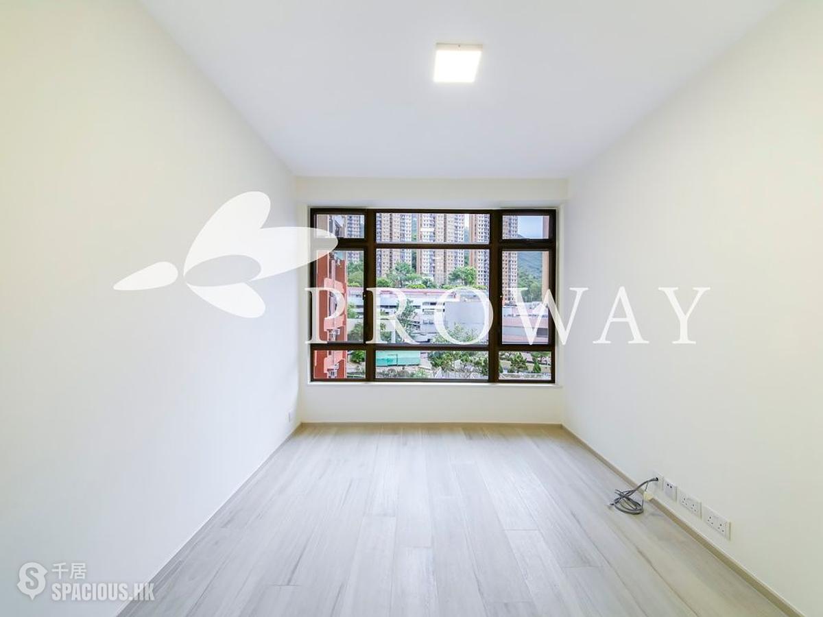 Pok Fu Lam - Pokfulam Gardens Block 6 01