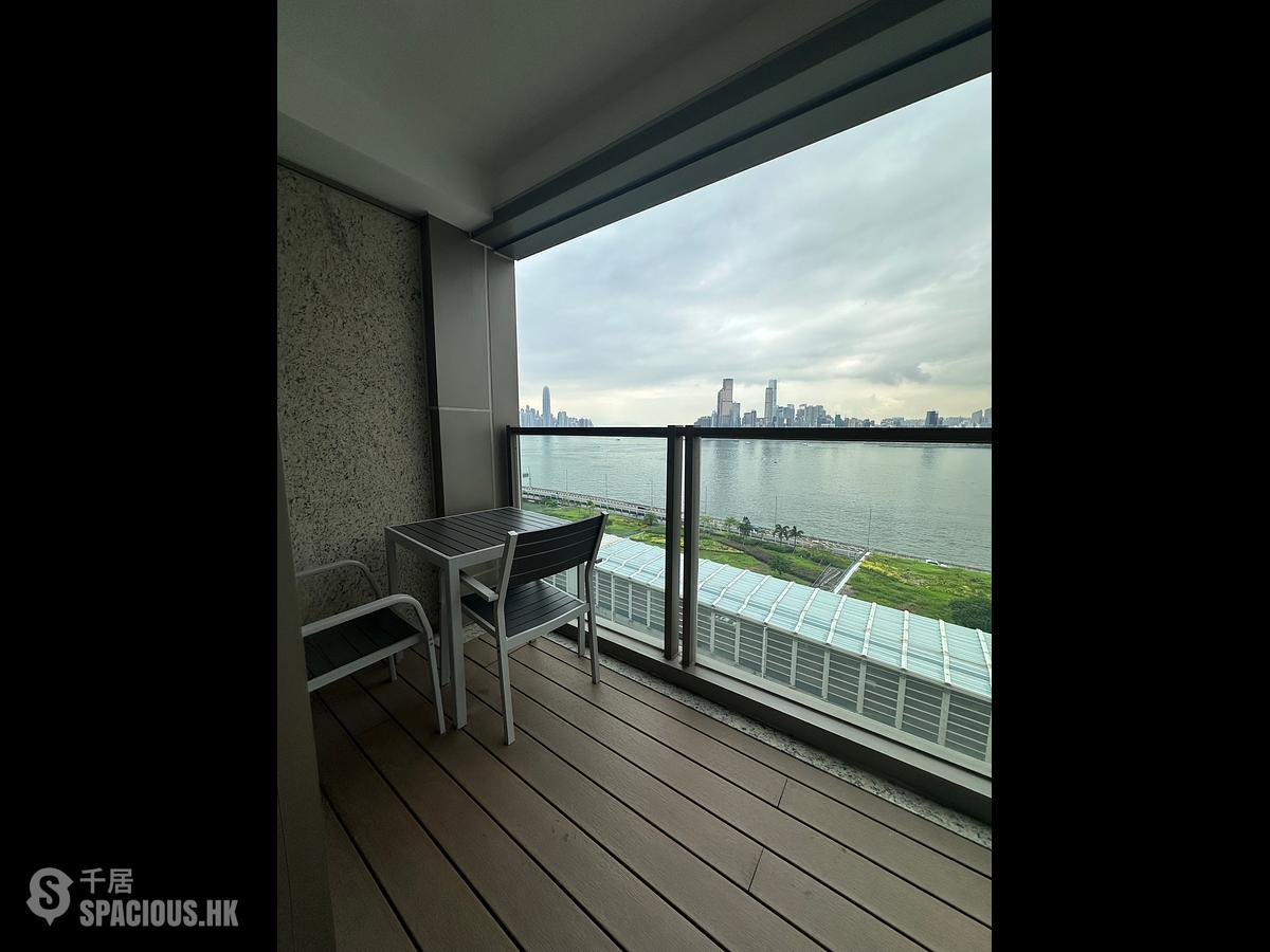 Fortress Hill - Harbour Glory 01