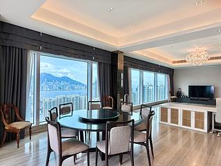 Tai Kok Tsui - Harbour Green Tower 2 05