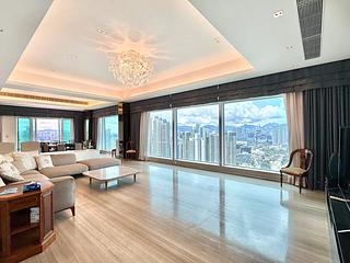 Tai Kok Tsui - Harbour Green Tower 2 07