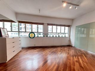 Mid Levels Central - Carlos Court 03