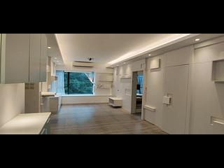 Mid Levels Central - Hillsborough Court Block 2 04