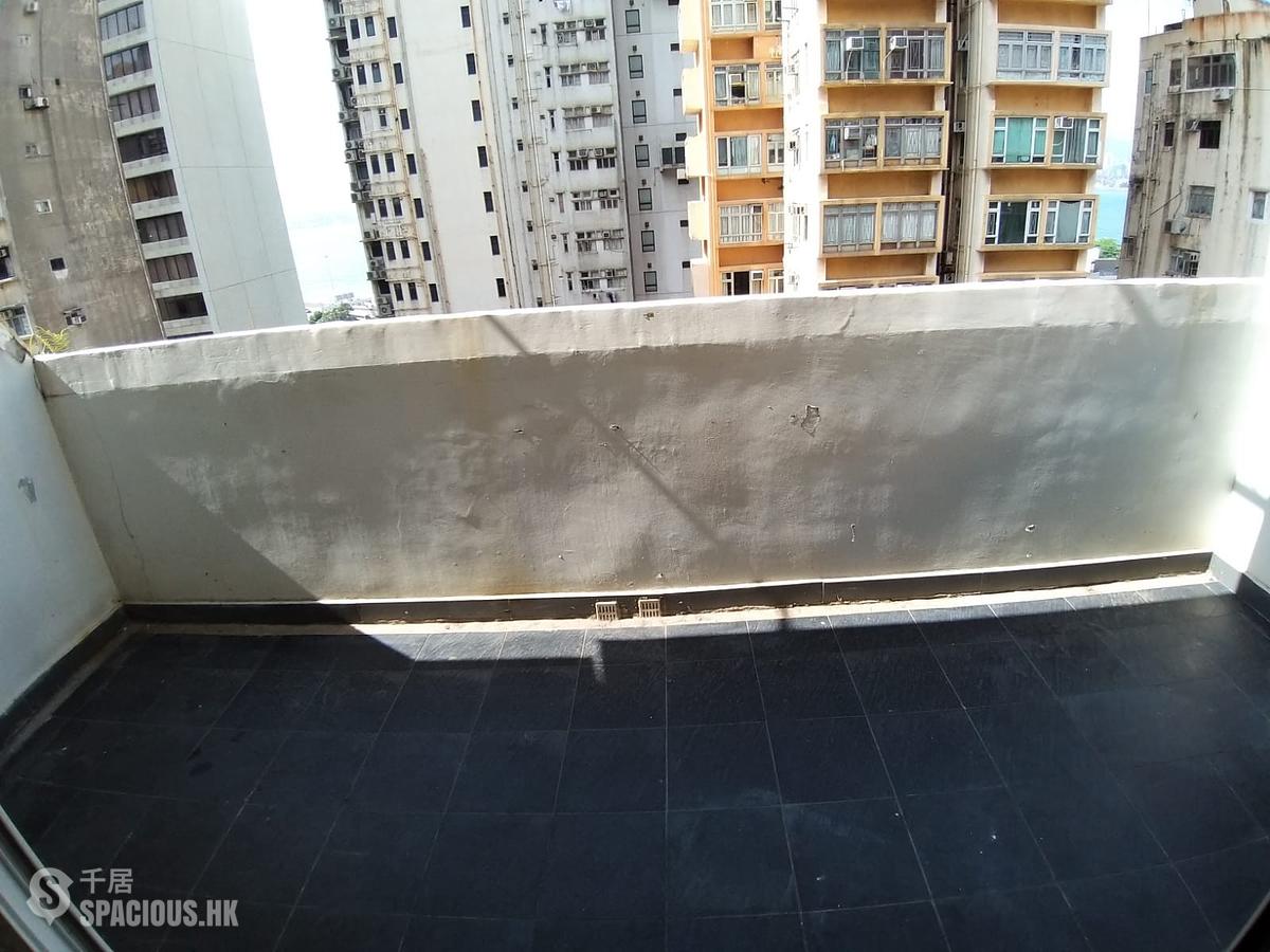 Sai Ying Pun - Mui Fong Apartments 01