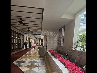 Wan Chai - The Avenue Phase 2 09
