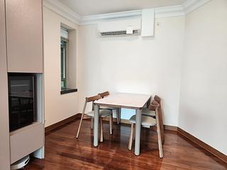 Wan Chai - Royal Court 02