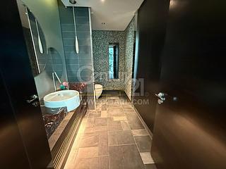 Repulse Bay - The Lily 10